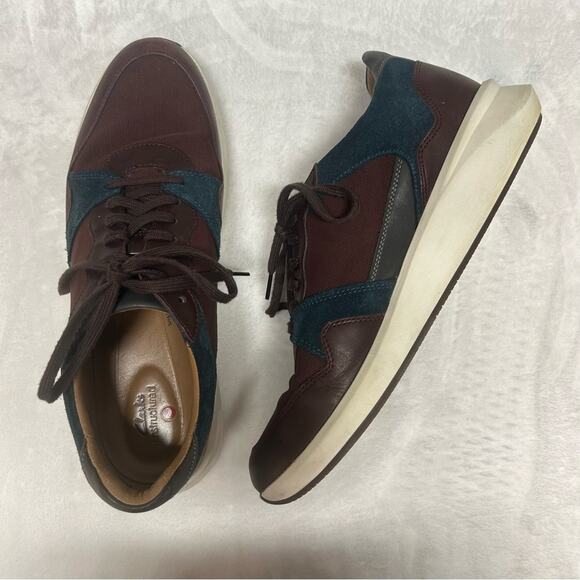 Clarks Unstructured Un Rio Run Sneakers Lace Up Shoe Burgundy Red Navy Blue 10.5 - Picture 1 of 8